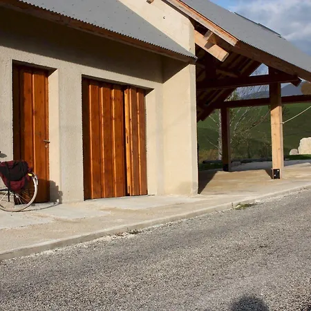 Val Lachard 4*
